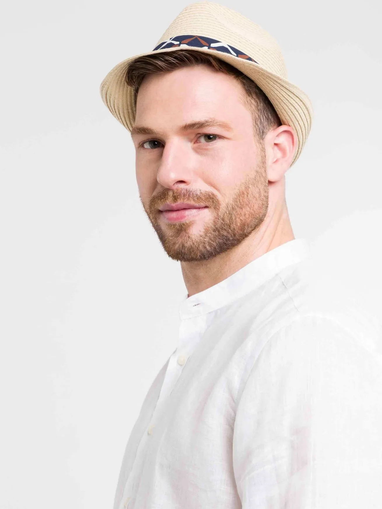 bugatti Trilby mit sommerlichem Blüten-Print am Hutband