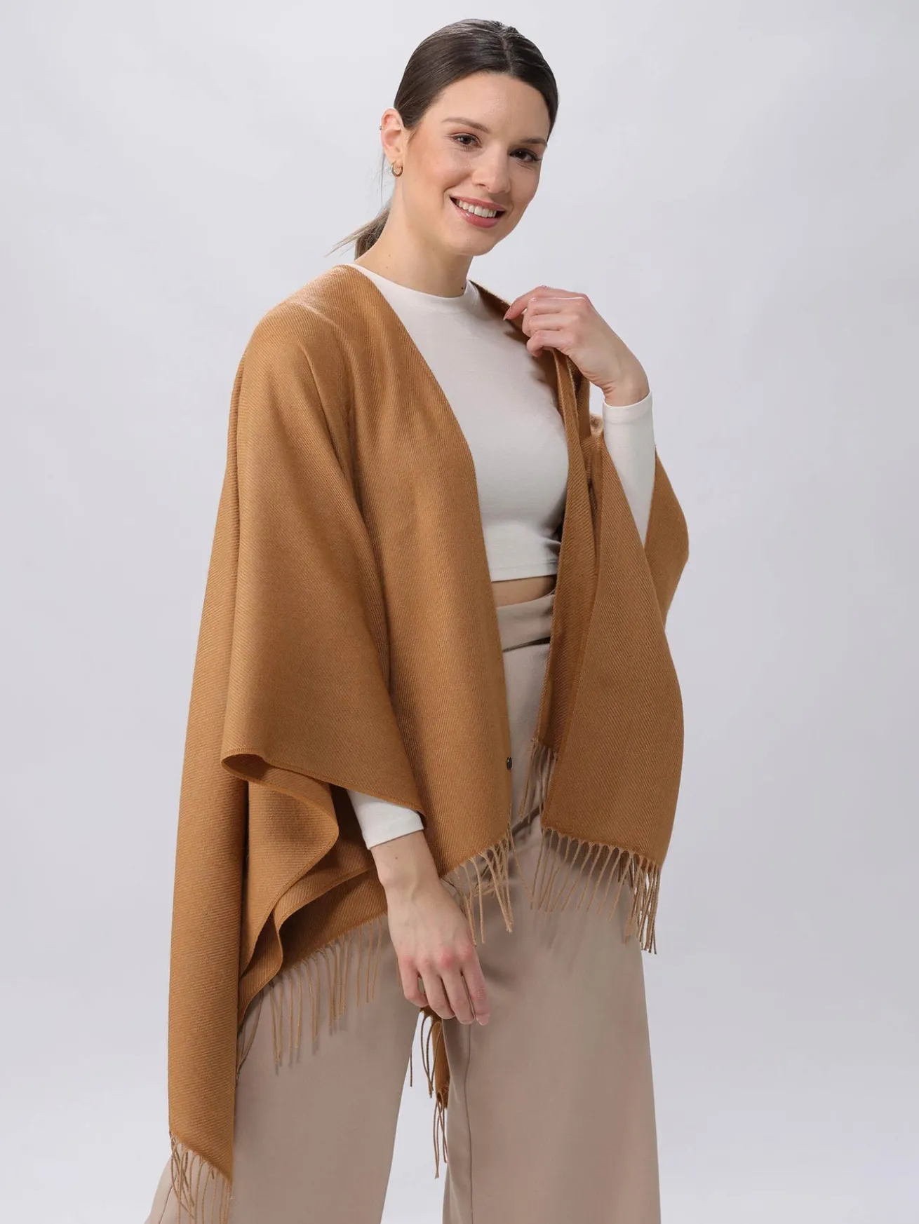 Einfarbiger Poncho aus reinem Polyacryl - Made in Germany