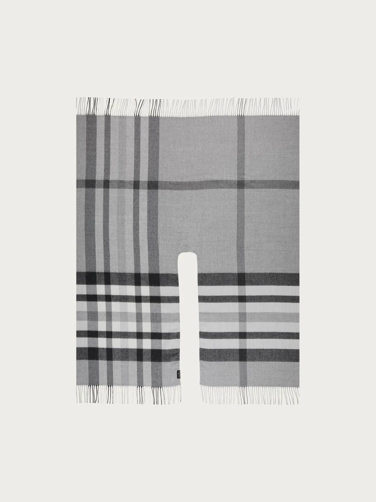 Poncho mit FRAAS Plaid Karo aus Polyacryl - Made in Germany