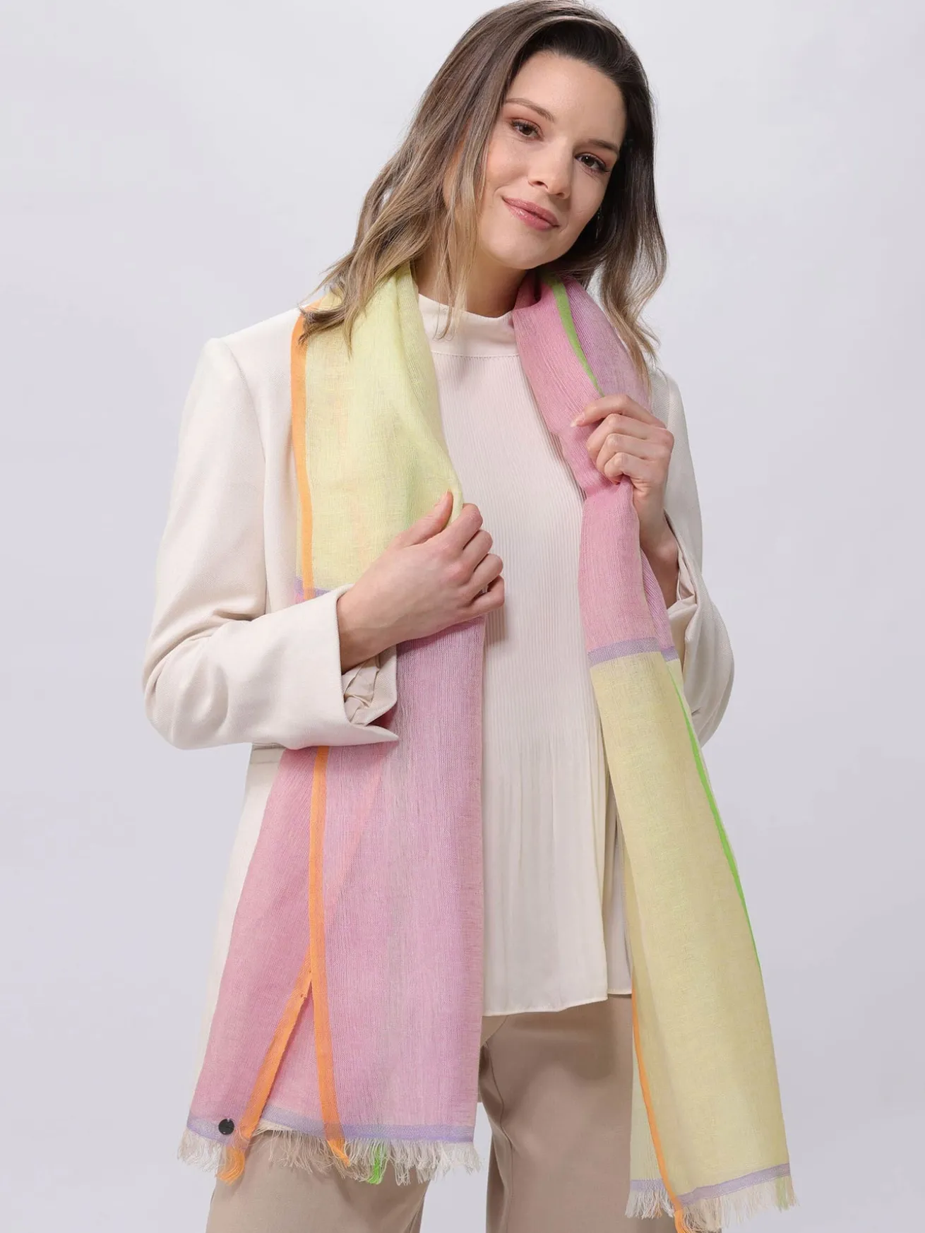 Schal mit Colour Blocking in Leinenmischung