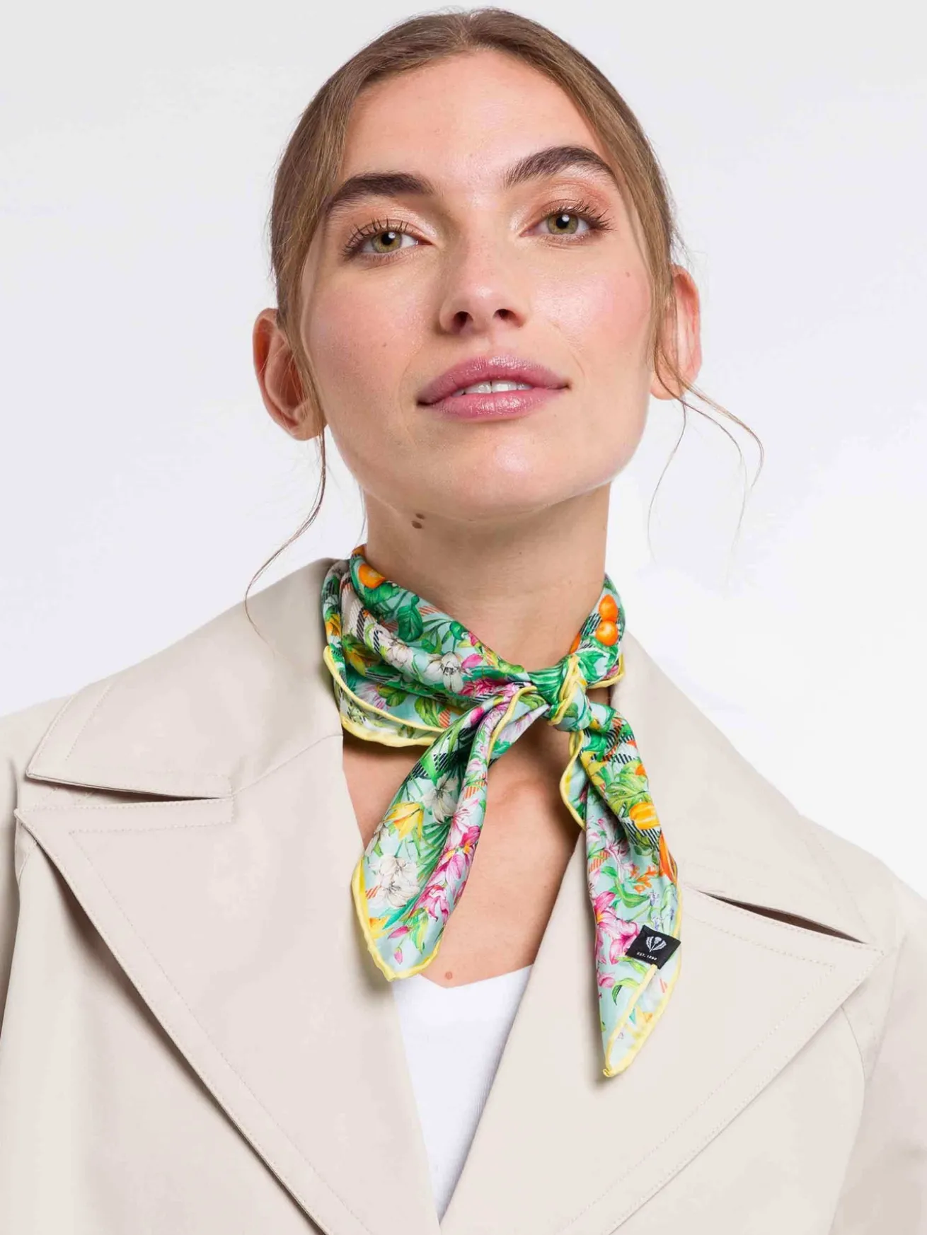 Seidentuch mit FRAAS Plaid Karo und Dschungel-Print