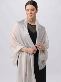 Stola mit zartem Glitzer