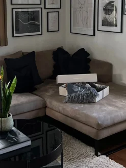 Sustainability Edition - Cashmink-Decke mit Blumenranken-Design - Made in Germany