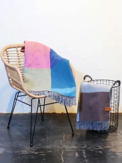 Sustainability Edition - Cashmink-Decke mit Colour Block Design - Made in Germany