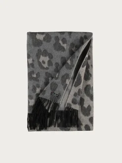 Zweifarbiger Cashmink-Schal mit Leo-Design